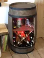 Drewniana beczka barek 80cm i stojak na wino. Oświetlenie LED RGB z pilotem (2).jpg