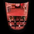 Drewniana beczka barek z pólkami na wino i z oświetleniem LED RGB - 80cm (7).webp