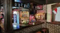 wisząca beczka na ścianę bar na butelki z alkoholem (11).webp