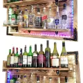 Wiszący bar na butelki z alkoholem i oświetlenie RGB LED (1).webp