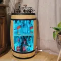 Beczka z półką na butelki i LED RGB.webp