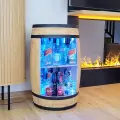 Elegancki barek na whisky i likiery z oświetleniem LED RGB.webp