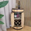 Stojak na butelki wina w rustykalnym stylu.webp