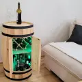 Beczka z drzwiczkami i miejscem na wino.webp