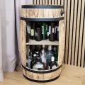 Barek na butelki w stylu rustykalnym.webp