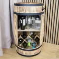 Mebel w stylu vintage do przechowywania alkoholi.webp