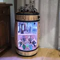 Beczka barowa w stylu vintage z oświetleniem LED RGB.webp