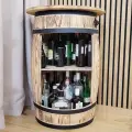 Drewniany bar do domu w formie beczki z blatem stół barowy.webp