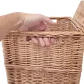 Ręcznie robiony kosz wiklinowy.webp