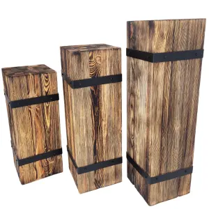Drewniana kolumna dekoracyjna zestaw 3 szt. – rustykalne postumenty, stojaki na kwiaty i dekoracje, lite drewno sosnowe, opalane płomieniem, metalowe obręcze, 70 cm, 60 cm, 50 cm, 25x25cm